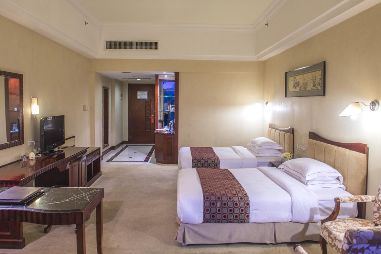 Phoenix Hotel Wuyi 江门 外观 照片